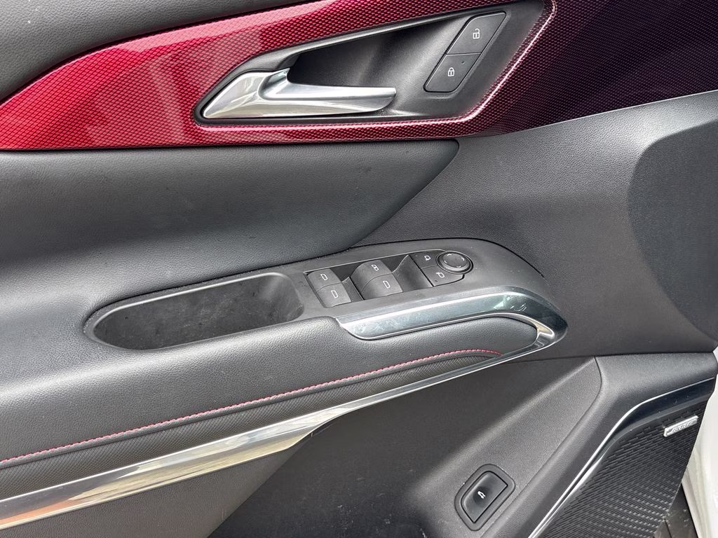 2025 Iridescent Pearl Tricoat Chevrolet Traverse Z71 AWD SUV