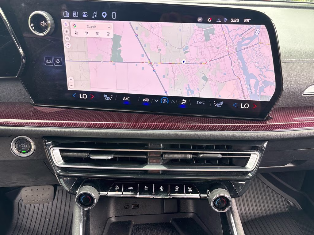 2025 Iridescent Pearl Tricoat Chevrolet Traverse Z71 AWD SUV