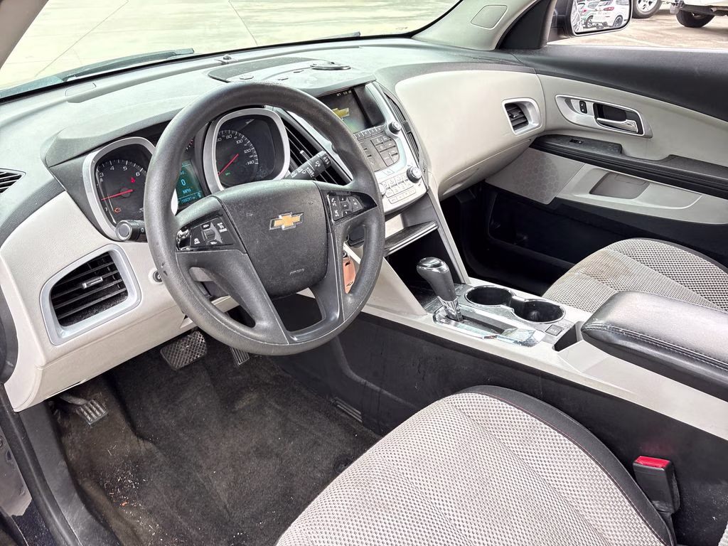 2017 Blue Velvet Metallic Chevrolet Equinox LS FWD SUV