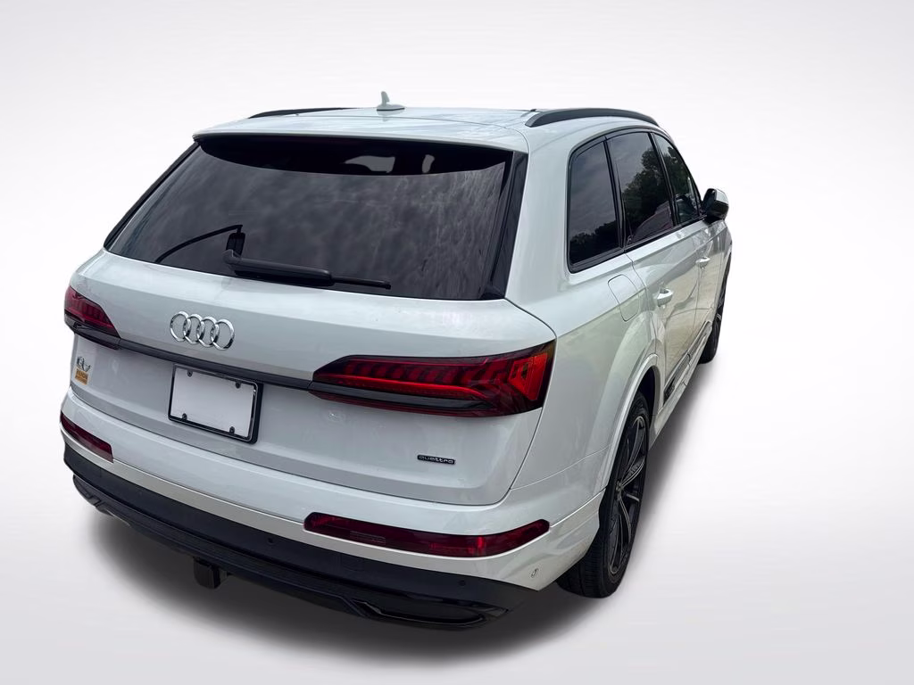 2024 Glacier White Audi Q7 55 Premium Plus AWD SUV
