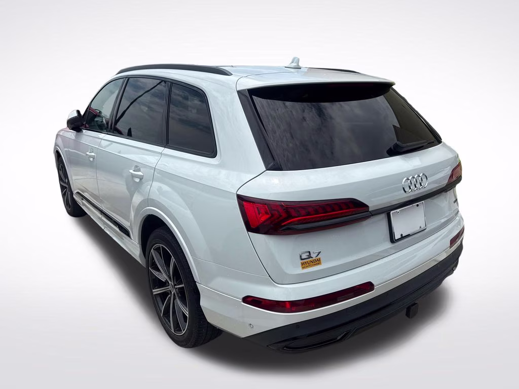 2024 Glacier White Audi Q7 55 Premium Plus AWD SUV
