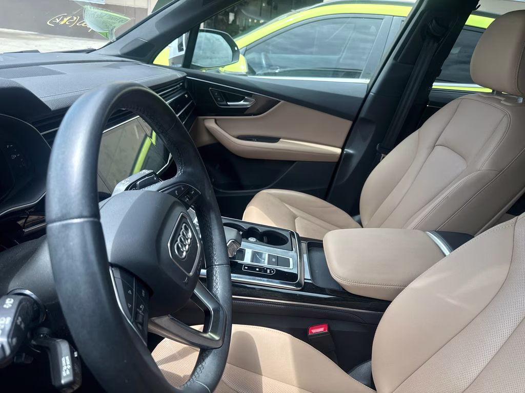 2024 Glacier White Audi Q7 55 Premium Plus AWD SUV