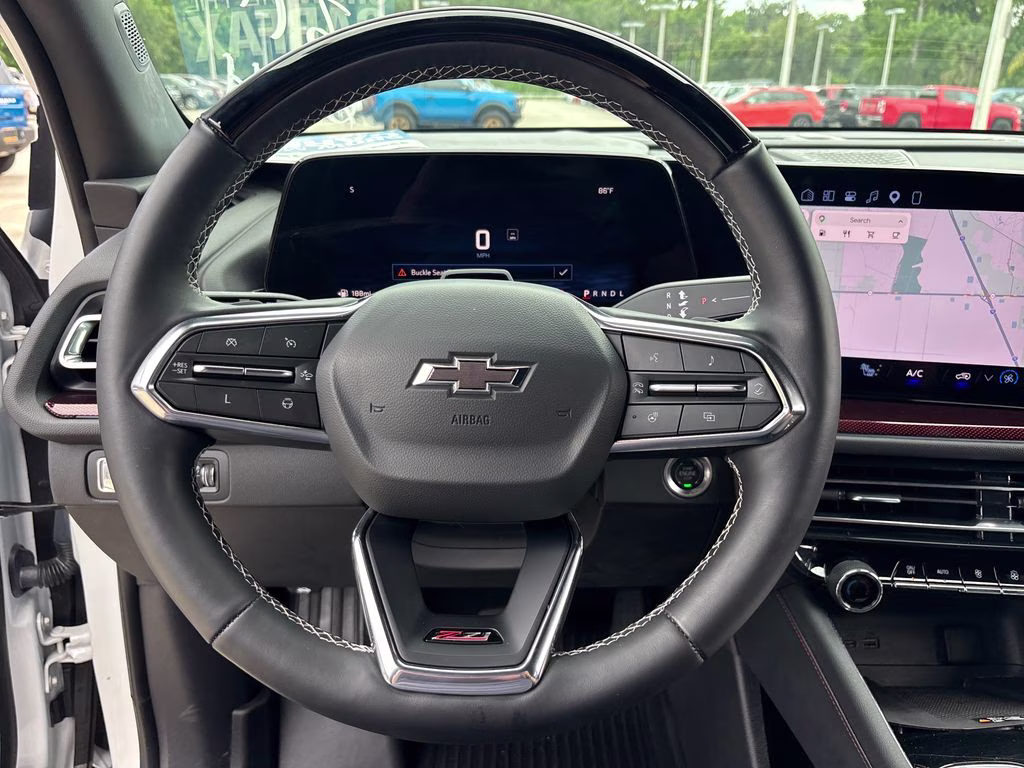 2025 Iridescent Pearl Tricoat Chevrolet Traverse Z71 AWD SUV