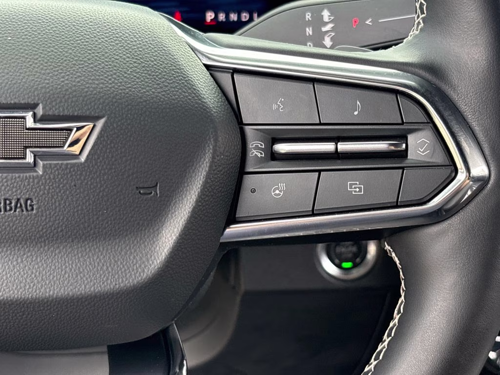 2025 Iridescent Pearl Tricoat Chevrolet Traverse Z71 AWD SUV