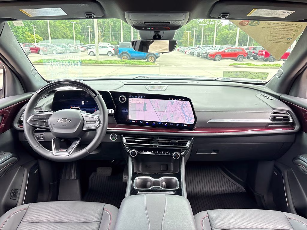 2025 Iridescent Pearl Tricoat Chevrolet Traverse Z71 AWD SUV