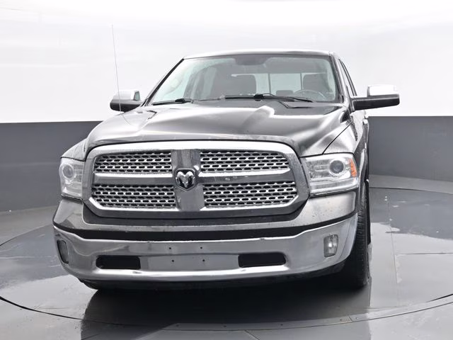 2018 Brilliant Black Crystal Pearlcoat Ram 1500 Laramie 4X4 Truck