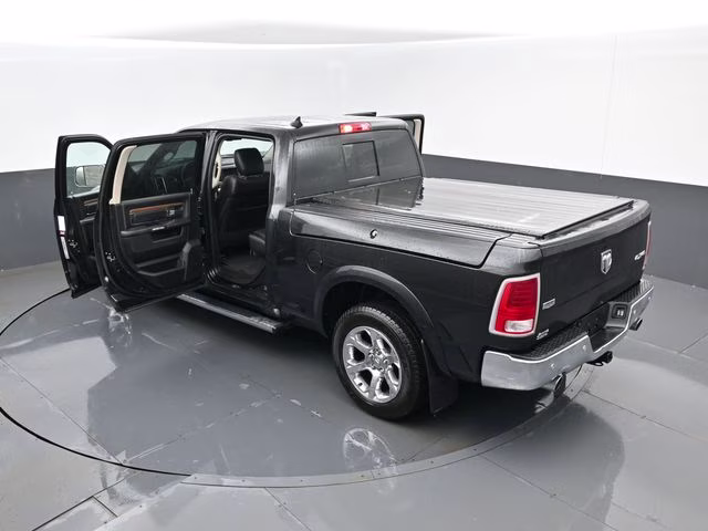 2018 Brilliant Black Crystal Pearlcoat Ram 1500 Laramie 4X4 Truck
