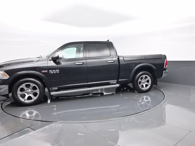 2018 Brilliant Black Crystal Pearlcoat Ram 1500 Laramie 4X4 Truck