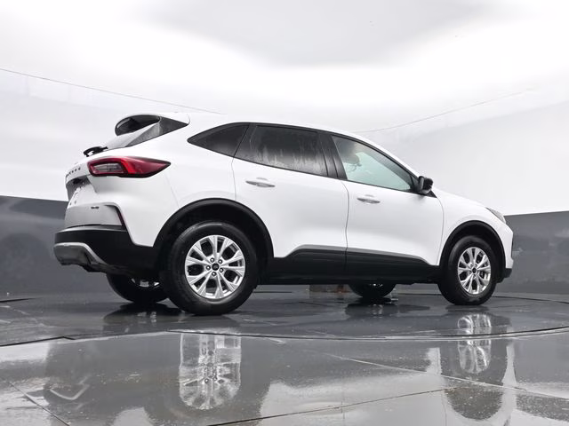 2025 Oxford White Ford Escape Active AWD SUV