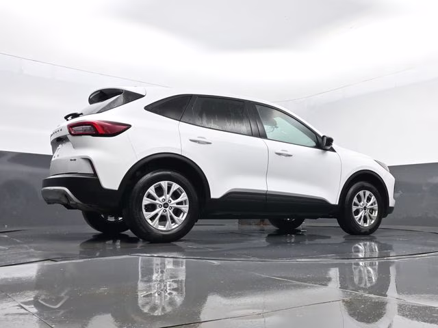 2025 Oxford White Ford Escape Active AWD SUV