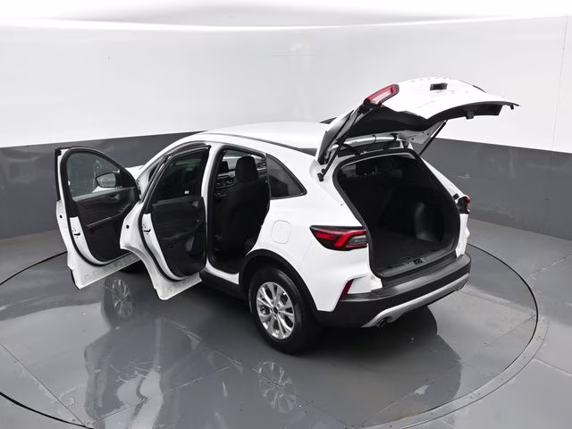 2025 Oxford White Ford Escape Active AWD SUV