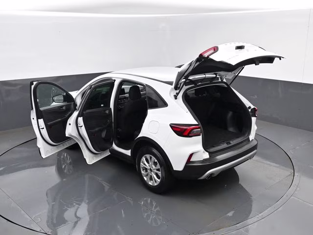 2025 Oxford White Ford Escape Active AWD SUV
