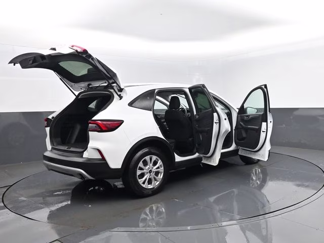 2025 Oxford White Ford Escape Active AWD SUV