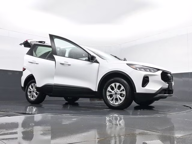 2025 Oxford White Ford Escape Active AWD SUV