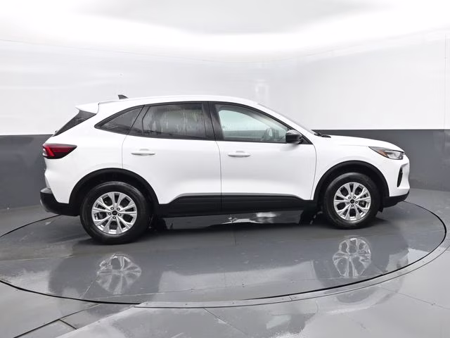 2025 Oxford White Ford Escape Active AWD SUV