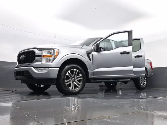 2021 Silver Ford F-150 4X4 Truck