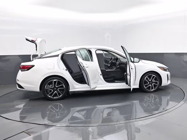 2025 Aspen White Tricoat Nissan Sentra SR FWD Sedan