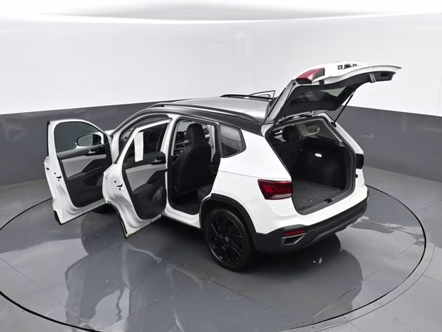 2024 Pure White Volkswagen Taos 1.5T SE AWD SUV