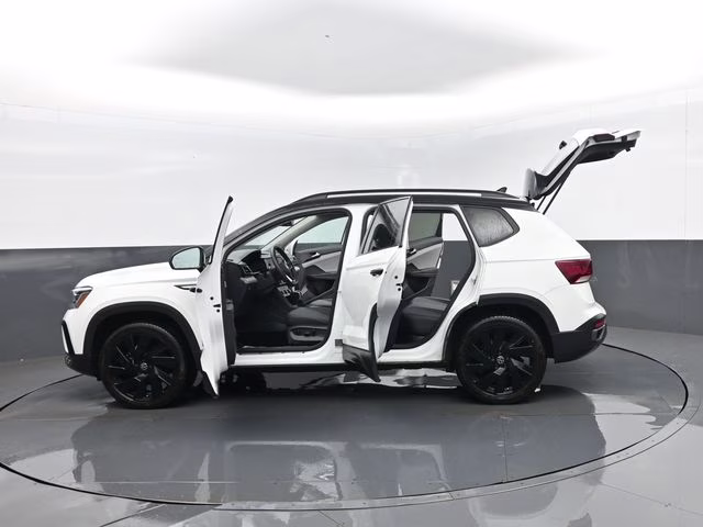2024 Pure White Volkswagen Taos 1.5T SE AWD SUV