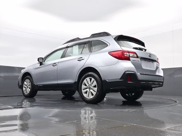 2019 Ice Silver Metallic Subaru Outback 2.5i AWD SUV