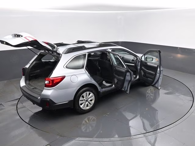 2019 Ice Silver Metallic Subaru Outback 2.5i AWD SUV