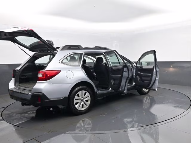 2019 Ice Silver Metallic Subaru Outback 2.5i AWD SUV