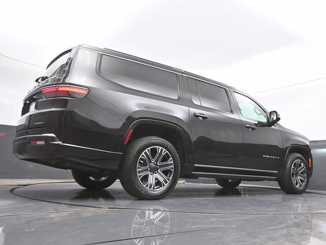 2024 Diamond Black Crystal Pearlcoat Jeep Wagoneer L Series II 4X4 SUV