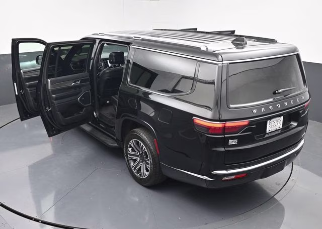 2024 Diamond Black Crystal Pearlcoat Jeep Wagoneer L Series II 4X4 SUV