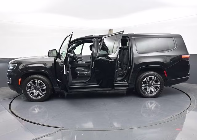 2024 Diamond Black Crystal Pearlcoat Jeep Wagoneer L Series II 4X4 SUV