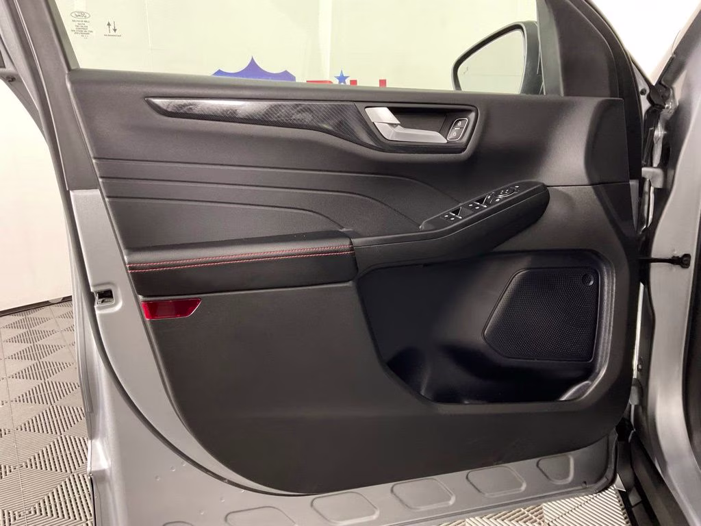 2024 Silver Metallic Ford Escape ST-Line FWD SUV