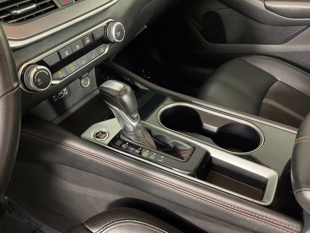 2024 Pearl Nissan Altima 2.5 SR FWD Sedan