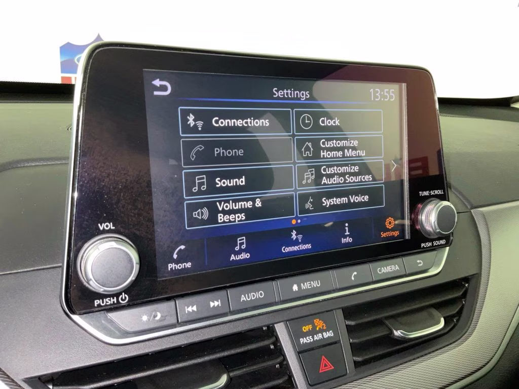 2024 Pearl Nissan Altima 2.5 SR FWD Sedan