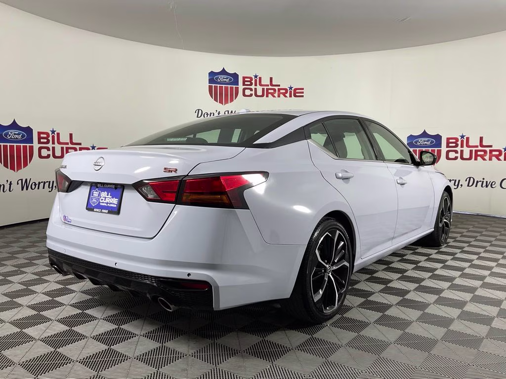 2024 Pearl Nissan Altima 2.5 SR FWD Sedan