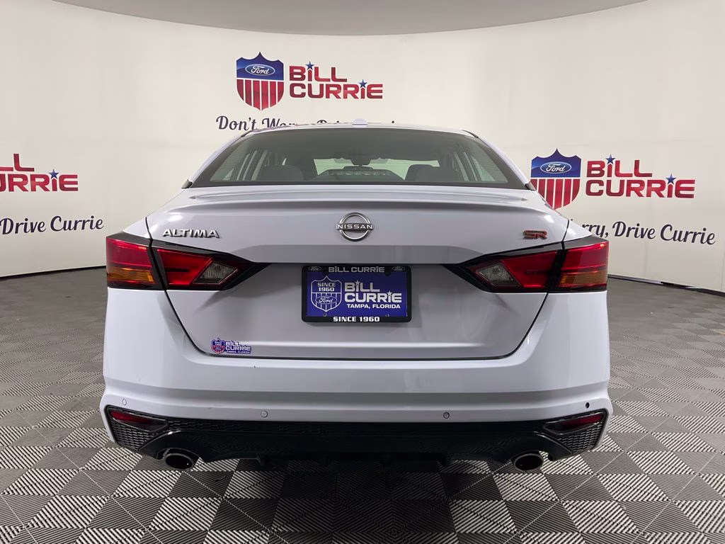 2024 Pearl Nissan Altima 2.5 SR FWD Sedan