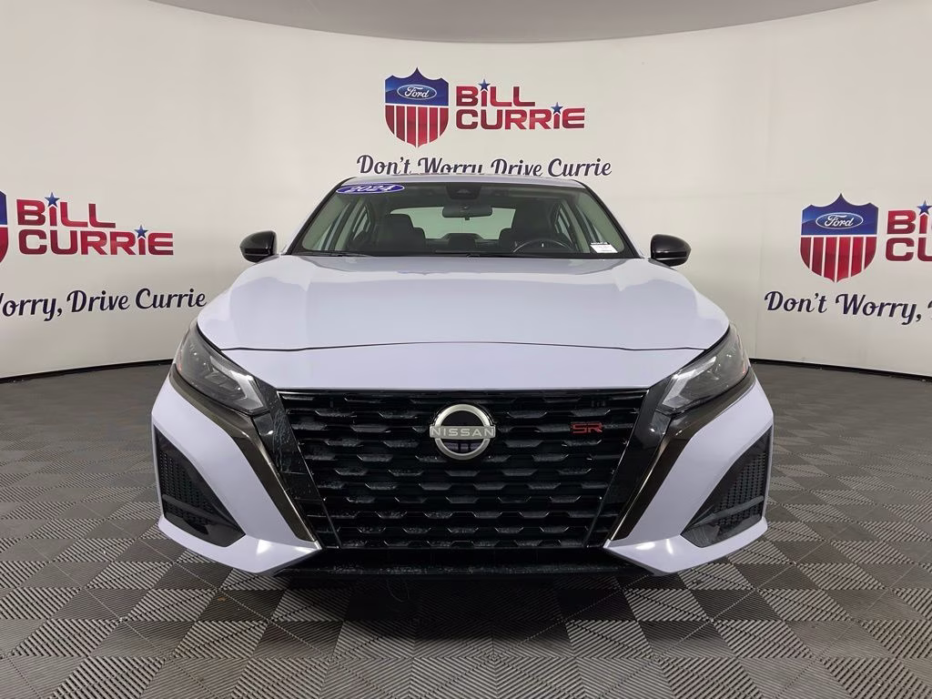 2024 Pearl Nissan Altima 2.5 SR FWD Sedan