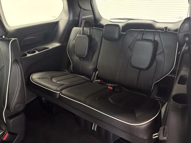 2027 Red Hot Pearlcoat Chrysler Pacifica Limited AWD Van