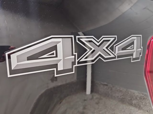 2024 Agate Black Metallic Ford F-150 Lariat 4X4 Truck