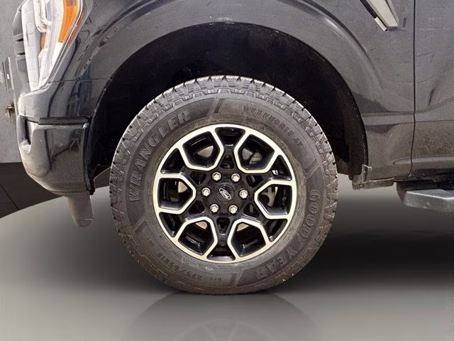 2023 Agate Black Metallic Ford F-150 XLT 4X4 Truck