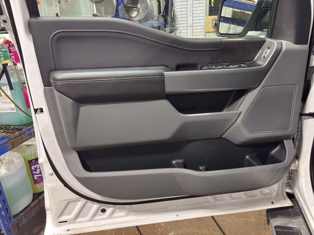 2025 Oxford White Ford F-150 XLT 4X4 Truck