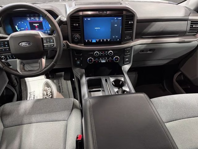 2025 Oxford White Ford F-150 XLT 4X4 Truck