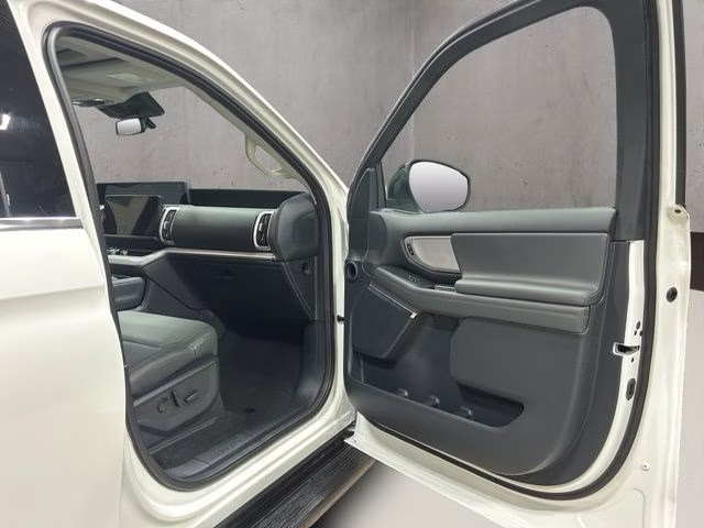 2026 Star White Metallic TC Ford Expedition Max Active 4X4 SUV