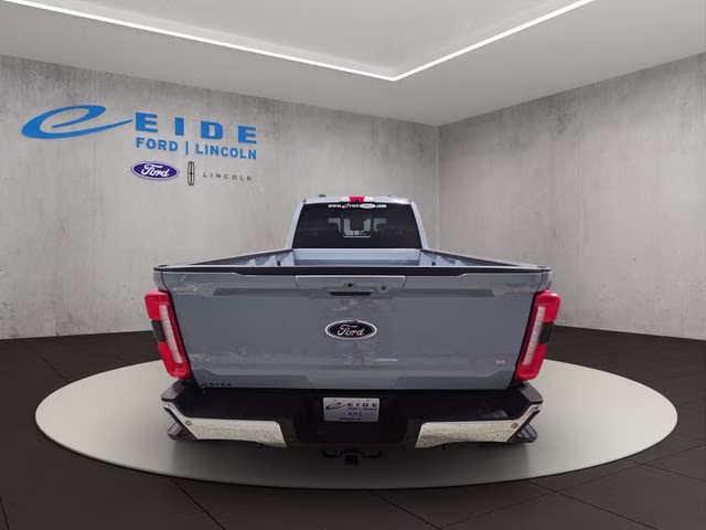 2026 Glacier Gray Metallic Tri-Coat Ford Super Duty F-250 SRW Lariat Chrome 4X4 Truck