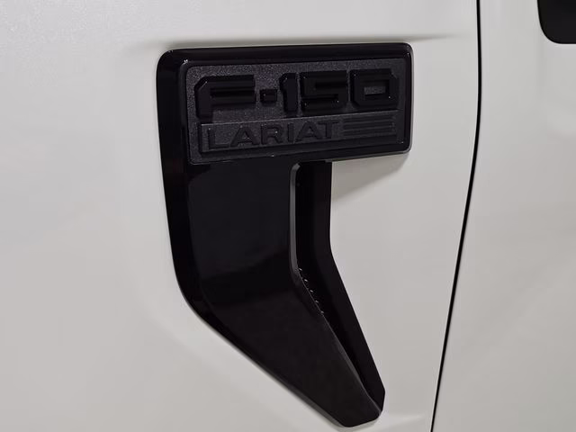 2026 Star White Metallic Tri-Coat Ford F-150 Lariat Black Appearance 4X4 Truck