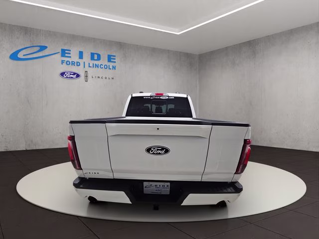 2026 Star White Metallic Tri-Coat Ford F-150 Lariat Black Appearance 4X4 Truck