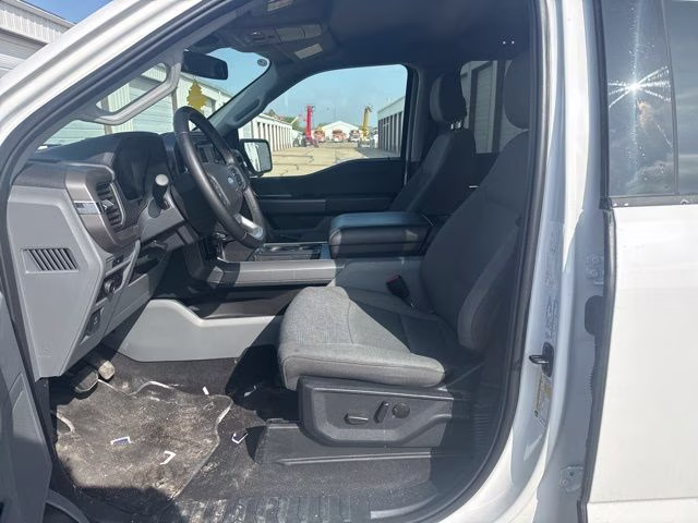 2025 Oxford White Ford F-150 XLT 4X4 Truck