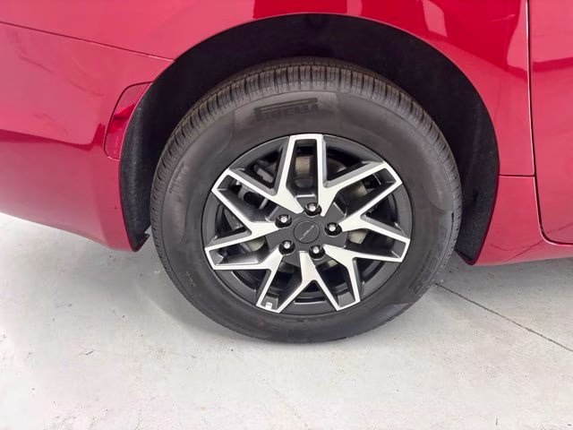 2027 Red Hot Pearlcoat Chrysler Pacifica Limited AWD Van