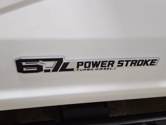 2026 Star White Metallic Tri-Coat Ford Super Duty F-250 SRW Lariat Black Appearance 4X4 Truck