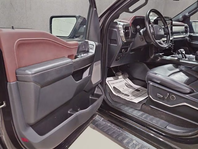 2023 Agate Black Metallic Ford F-150 Lariat 4X4 Truck