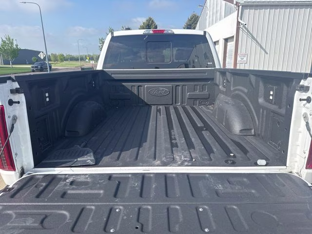 2025 Oxford White Ford F-150 XLT 4X4 Truck