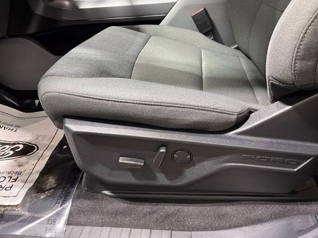 2025 Oxford White Ford F-150 XLT 4X4 Truck